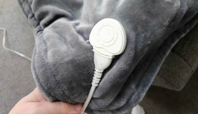 The Snuggler Heated Throw connector plug