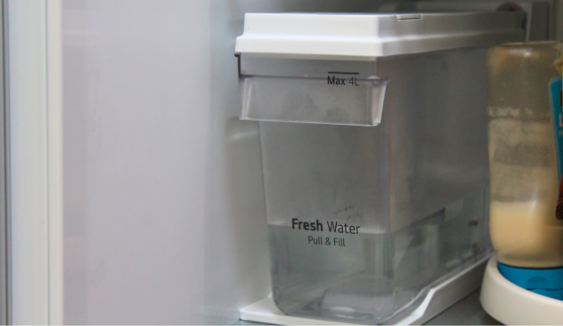 The water tank is easy to refill