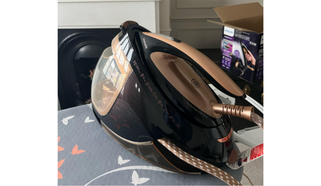 Philips PerfectCare Elite Plus Steam Generator Iron