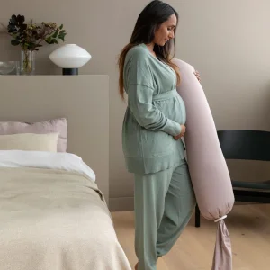 bbhugme pillow pictured with pregnant woman