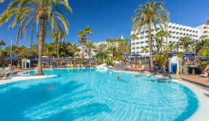 Corallium Beach by Lopesan Hotels