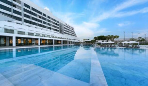 Crowne Plaza Muscat
