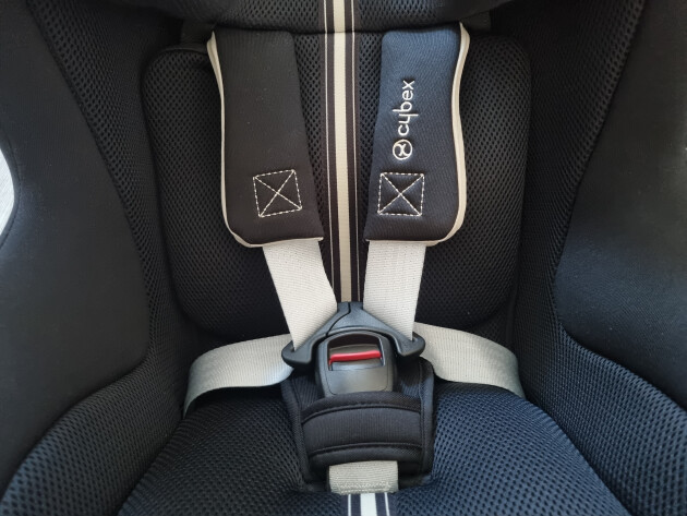 Cybex Sirona Gi i-Size harness