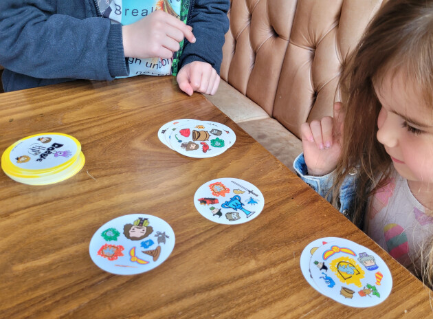 Kids Playing Dobble
