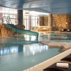 Dream Castle Hotel Marne La Vallee indoor pool