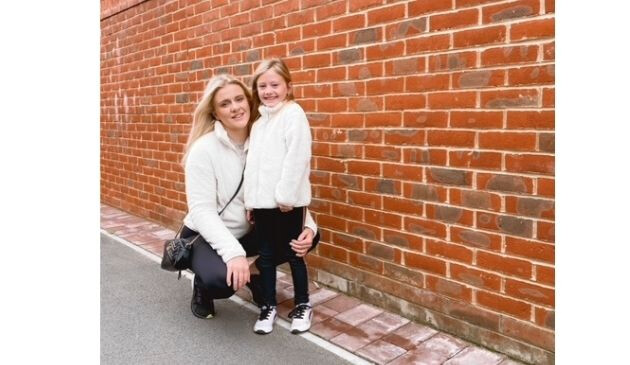 mum and daughter in UNIQLO fleeces