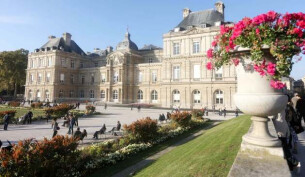 Find a hotel in Paris