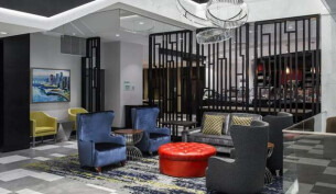Holiday Inn Hotel & Suites Vancouver Downtown