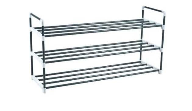 Knight shoe rack