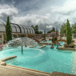 La Croix du Vieux Pont pools