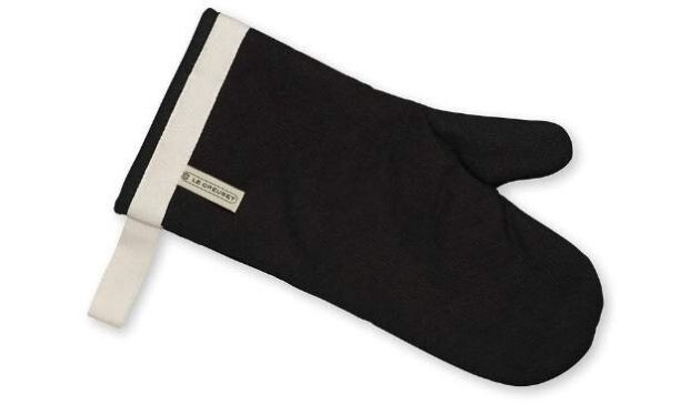 Le Creuset oven gloves