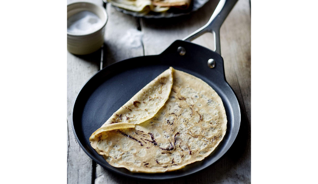 Le Creuset pancake pan