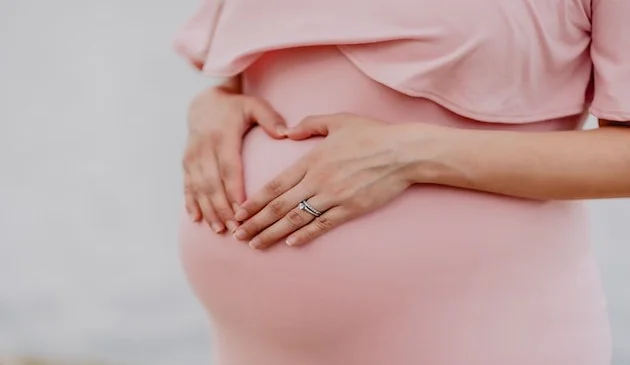 maternity wedding guest dresses