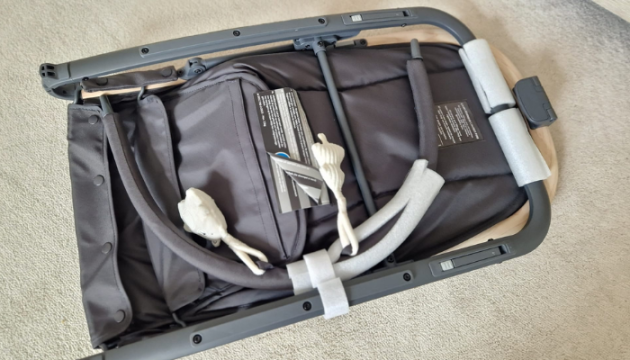 Maxi-Cosi Kori flat-packed pre-assembly
