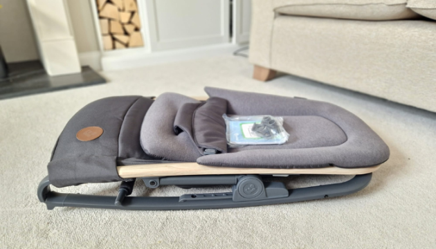 Maxi-Cosi Kori bouncer folded