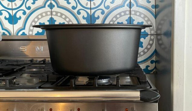 Morphy Richards slow cooker in use
