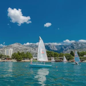 Neilson Alana Beachclub sailing