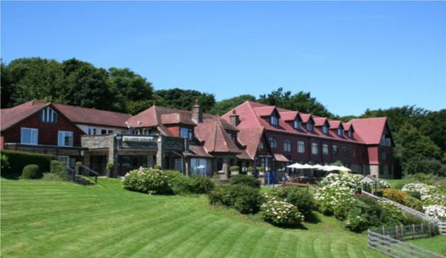 Sandy Cove Hotel