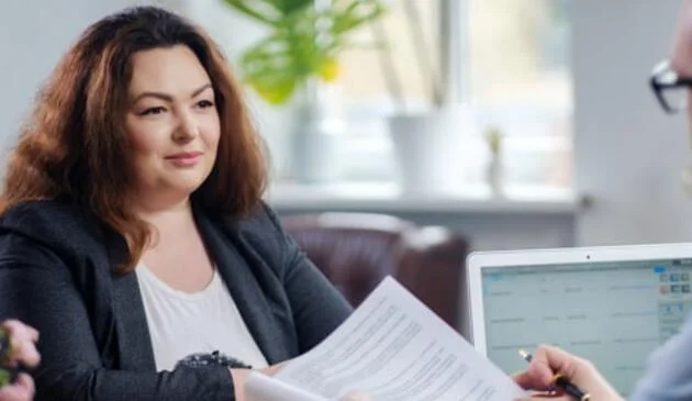 woman-work-boss-evaluation