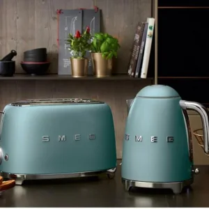 Smeg KLF03 Kettle and TSF01 2-Slice Toaster
