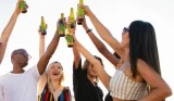 People enjoying Sxoille cider