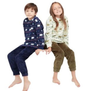 kids in bear print fleece sets