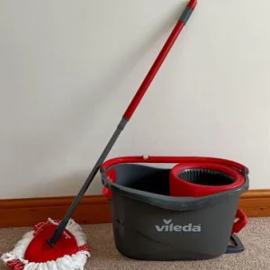 Vileda Turbo Microfibre Mop and Bucket Set