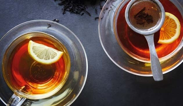 black tea with lemon