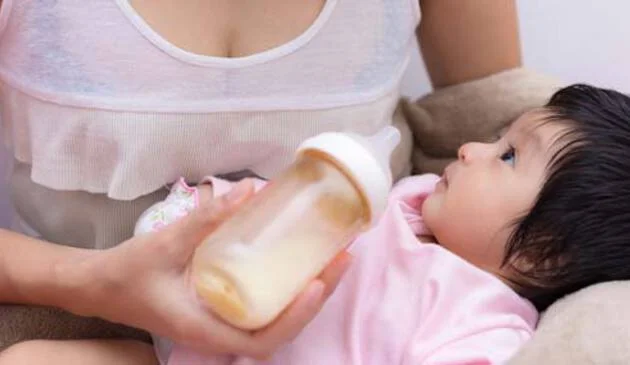 mother baby bottle