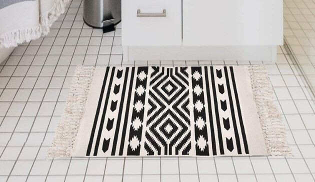 Yugarlibi bath mat